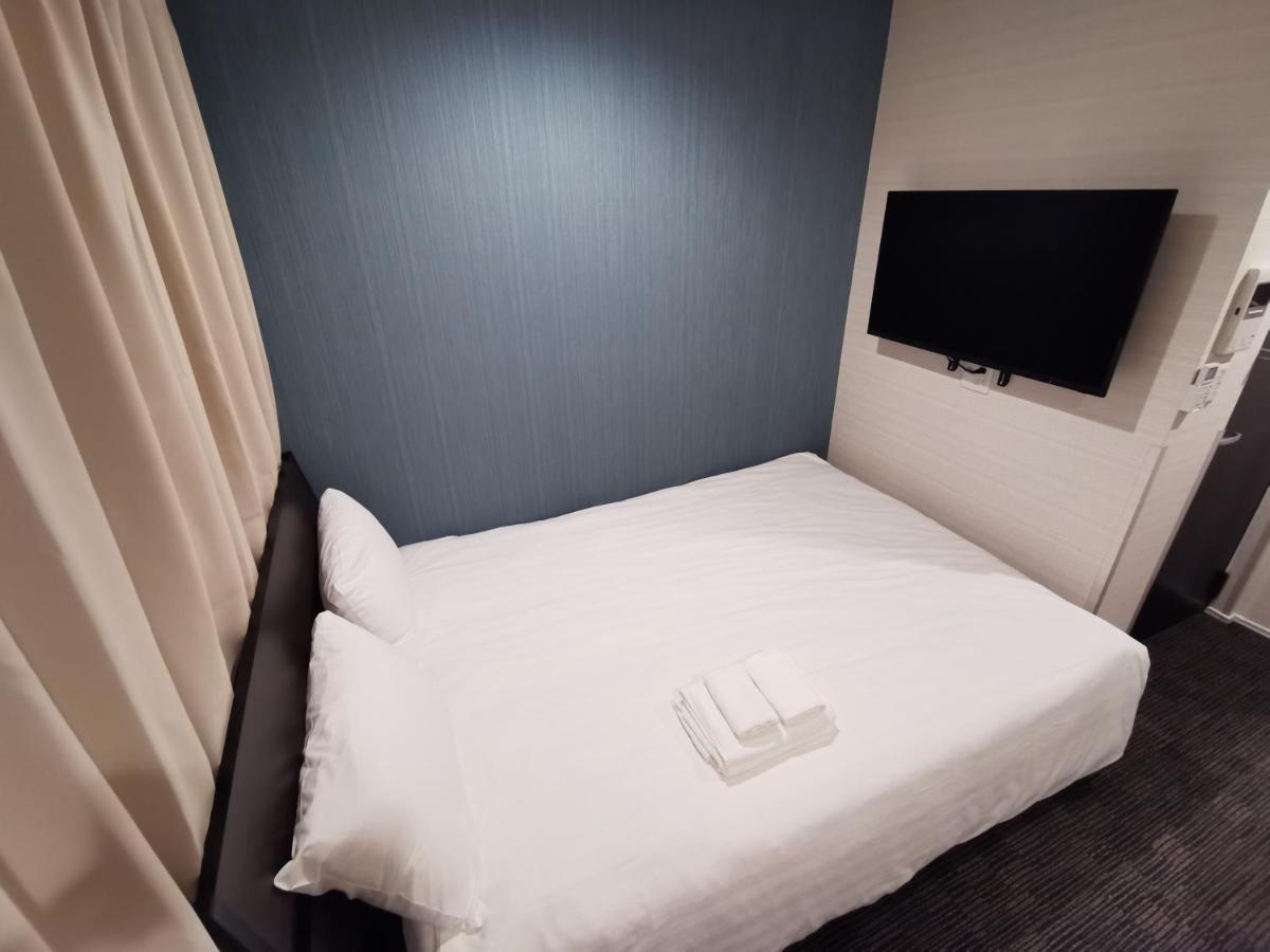 Glou Higashi Shinjuku Hotell Tokyo prefektur Exteriör bild