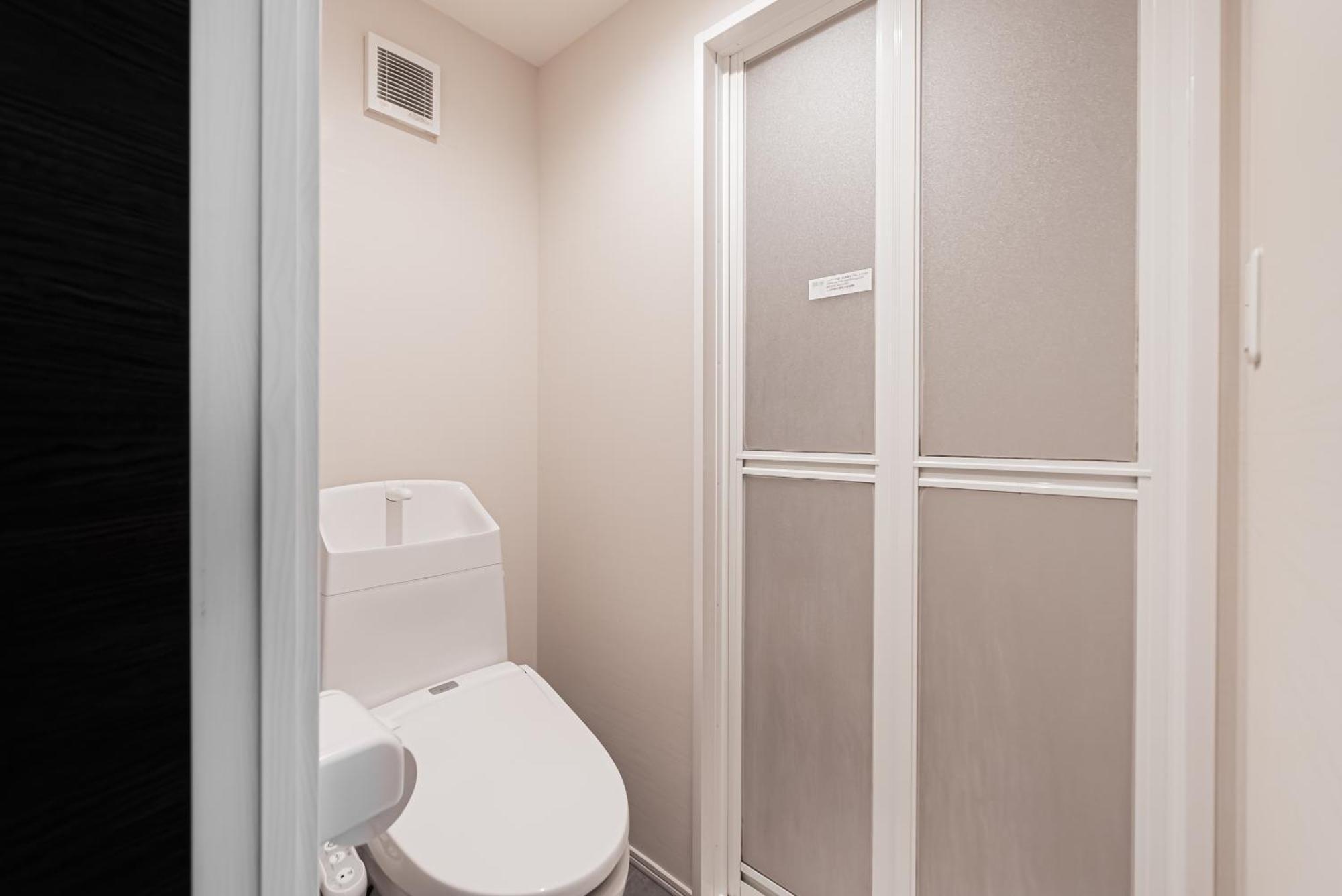 Glou Higashi Shinjuku Hotell Tokyo prefektur Exteriör bild